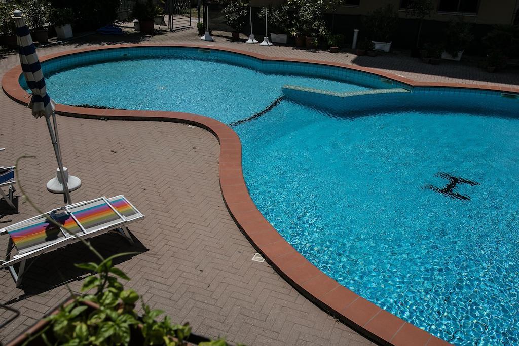 Hotel Heaven Rimini Dış mekan fotoğraf