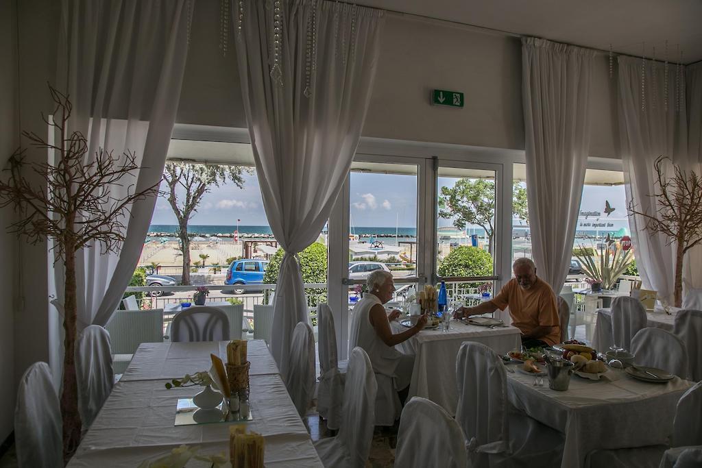Hotel Heaven Rimini Dış mekan fotoğraf